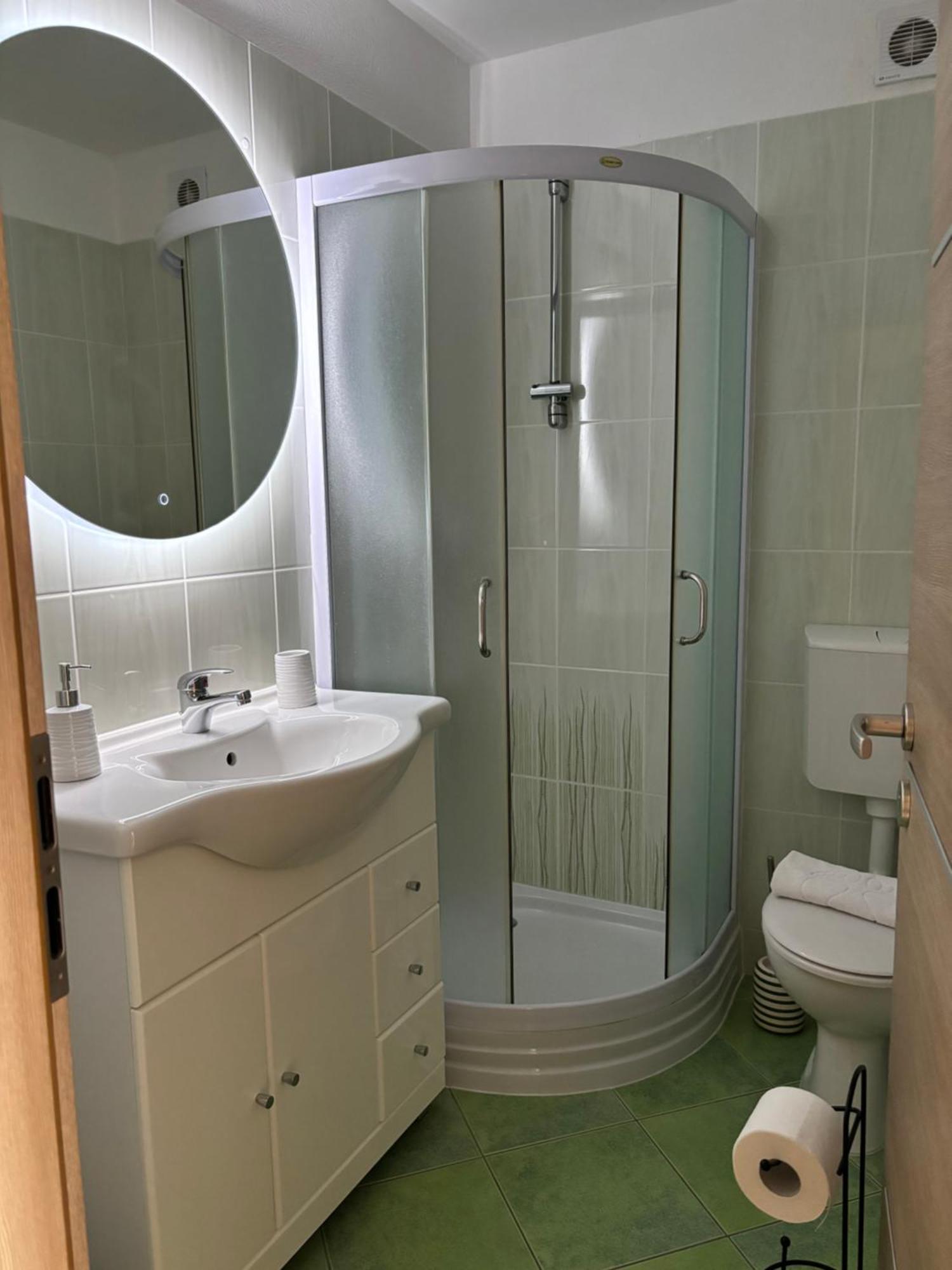 פודסטראנה Apartments One Palm מראה חיצוני תמונה