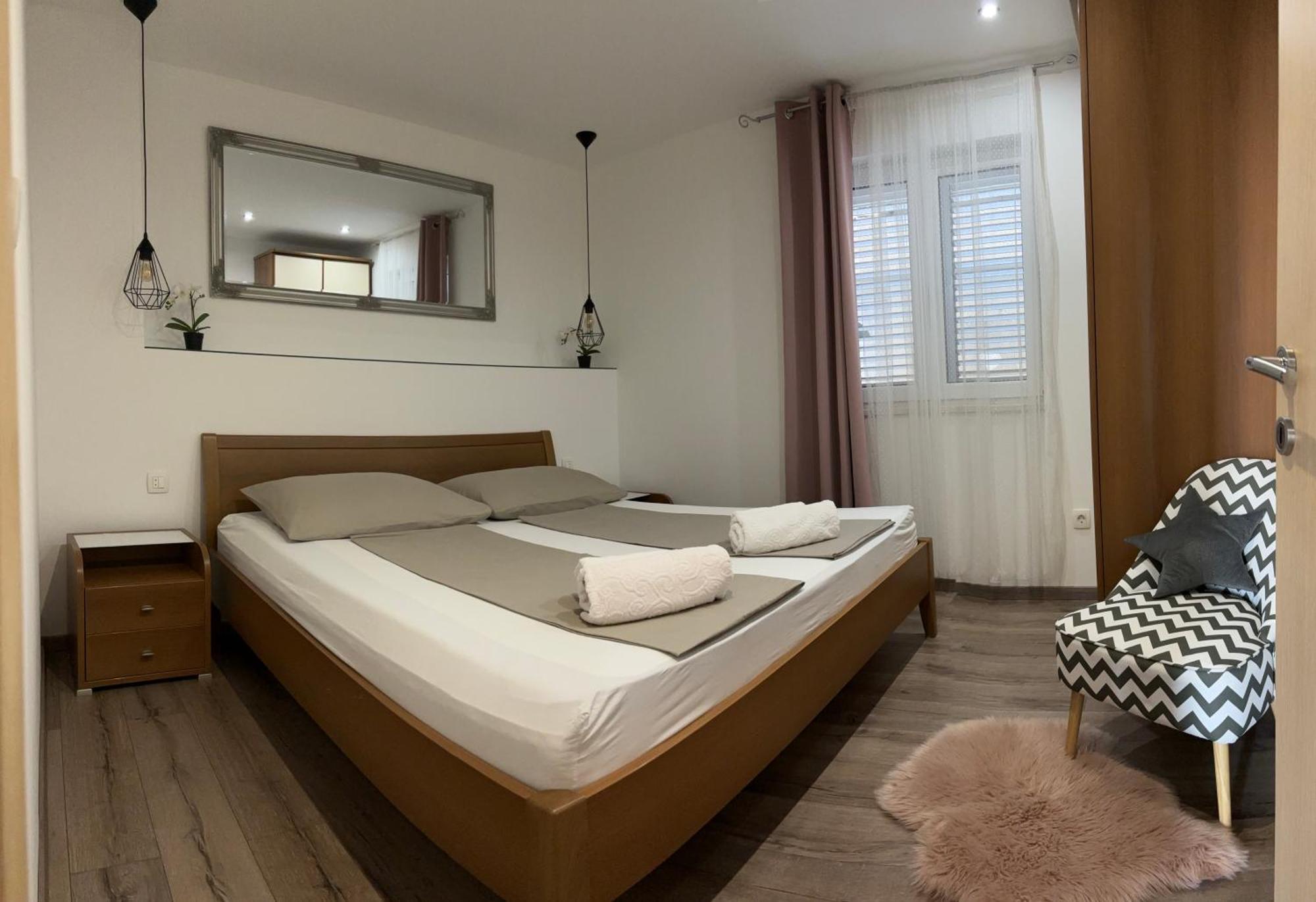 פודסטראנה Apartments One Palm מראה חיצוני תמונה